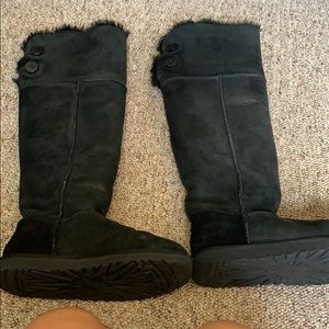 Knee high black uggs size 8